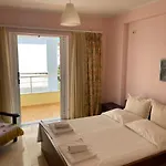 Classic Sea View ساراندا