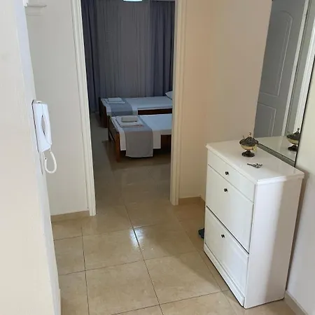 Classic Sea View Apartment *