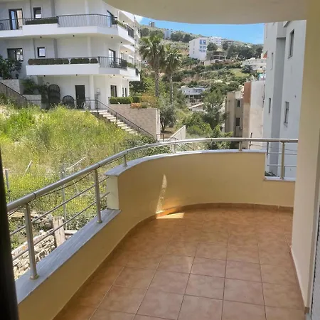 Classic Sea View Apartment